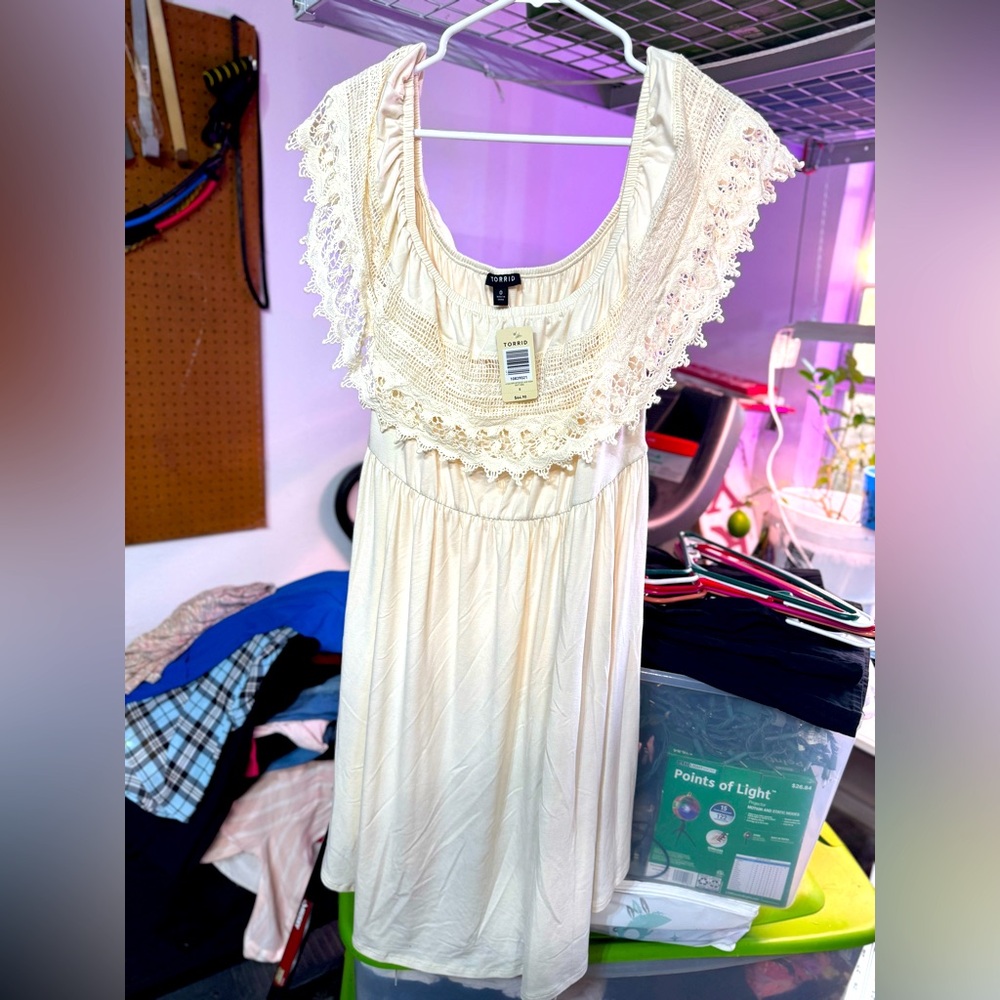 NWT Torrid cream off-the-shoulder crochet detail dress, size 0